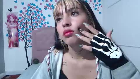 angelaturizo_ online show from March 2025 02:38:02 AM