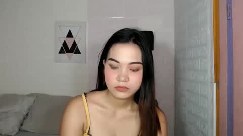 Snapshot of angelavida chatting on October 2025 01:53:02 AM angel- i am new here please do understand that i only get naked on private room thank you online show from October 2025 01:53:02 AM