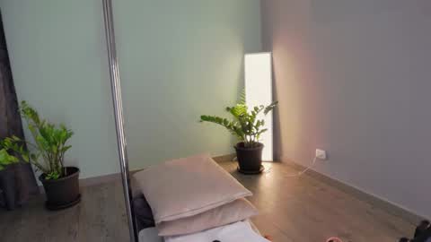 Snapshot of angelbae_ chatting on February 2025 04:11:01 PM AngelBae  online show from February 2025 04:11:01 PM