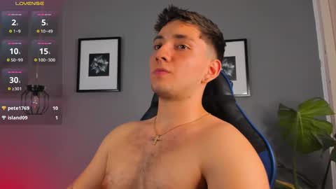 Snapshot of angelbell19 chatting on December 2024 04:13:01 AM angelbell19 online show from December 2024 04:13:01 AM