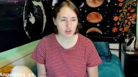 Angel online show from November 2025 11:04:02 PM