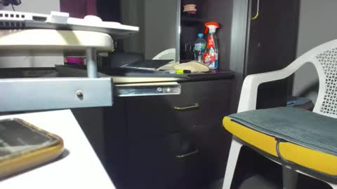 Snapshot of angelchezcka chatting on June 2026 12:21:02 PM cheche online show from June 2026 12:21:02 PM