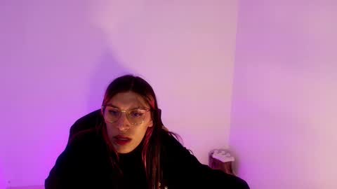 angele online show from February 2026 08:06:01 PM