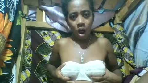 Snapshot of angelettee chatting on June 2026 02:23:02 AM Angelettee online show from June 2026 02:23:02 AM