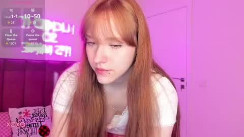 Snapshot of angelfleur chatting on May 2026 01:36:01 AM Angela online show from May 2026 01:36:01 AM