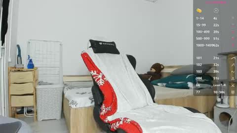 Frankie  online show from April 2026 06:10:01 PM