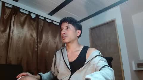 Snapshot of angelhil chatting on May 2026 01:33:01 AM Angel of littlebandido online show from May 2026 01:33:01 AM
