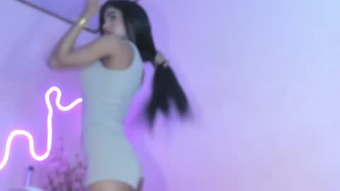 Carolina online show from January 2025 12:28:01 AM