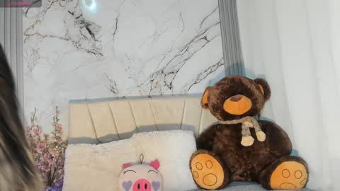 Carolina online show from October 2025 12:52:01 AM