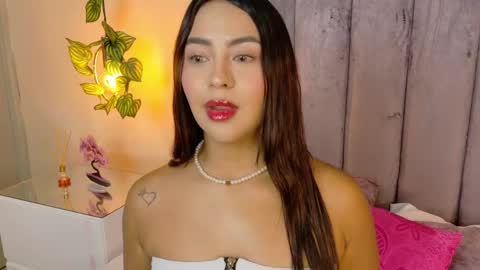 Snapshot of angelicaa_garcia chatting on April 2026 11:34:01 AM angelicaa_garcia online show from April 2026 11:34:01 AM