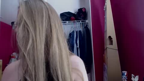 Snapshot of angelicangel3 chatting on February 2025 10:36:02 PM AngelicAngel online show from February 2025 10:36:02 PM