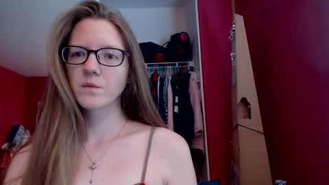 Snapshot of angelicangel3 chatting on October 2025 04:53:02 PM AngelicAngel online show from October 2025 04:53:02 PM