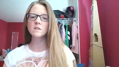 Snapshot of angelicangel3 chatting on December 2025 07:52:02 PM AngelicAngel online show from December 2025 07:52:02 PM