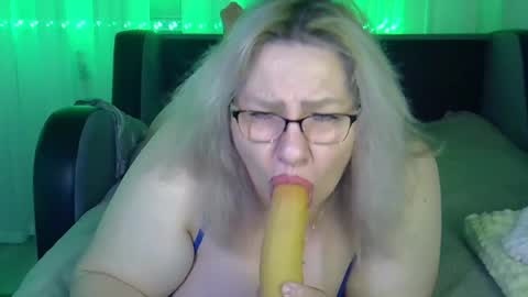 Snapshot of angelinaglam chatting on May 2026 07:11:02 PM AngelinaGlam online show from May 2026 07:11:02 PM