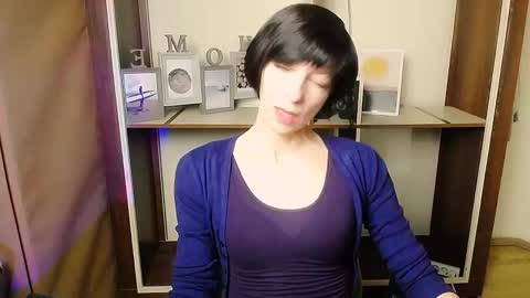 Angelina online show from January 2026 11:04:02 AM