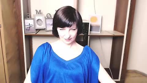 Angelina online show from April 2026 12:08:02 PM