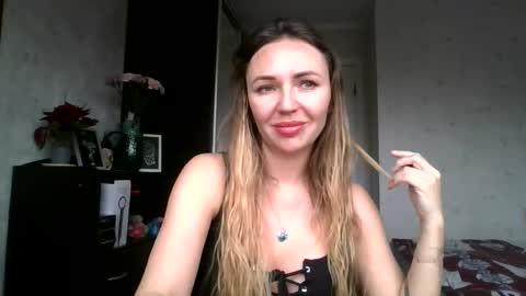 angelinalove28 online show from December 2025 07:47:02 AM