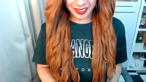 Snapshot of angelinnaxxx chatting on April 2026 06:06:02 PM Anglina online show from April 2026 06:06:02 PM