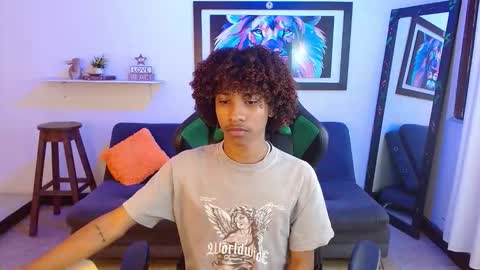 Angel online show from October 2025 09:28:02 PM