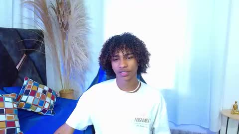 Angel online show from December 2025 09:12:02 PM