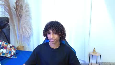 Angel online show from December 2025 08:38:01 PM