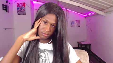 Snapshot of angell_dustt chatting on December 2024 08:53:02 AM Danielle online show from December 2024 08:53:02 AM