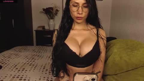  ANGELA ISABELLA  online show from April 2026 02:27:02 AM