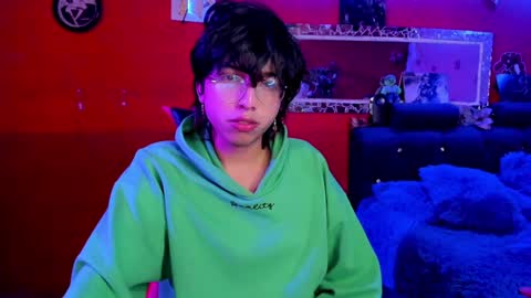 Snapshot of angellonfire chatting on December 2024 07:52:02 AM Angel  online show from December 2024 07:52:02 AM