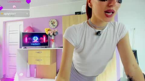 Angelli online show from July 2026 07:01:02 PM