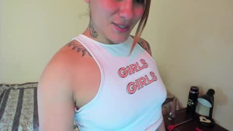 Snapshot of angellys_fit chatting on October 2025 09:37:01 PM Angel online show from October 2025 09:37:01 PM