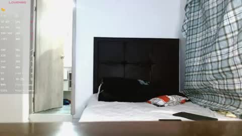 Snapshot of angelm888 chatting on June 2026 05:05:01 AM Angelm888- online show from June 2026 05:05:01 AM