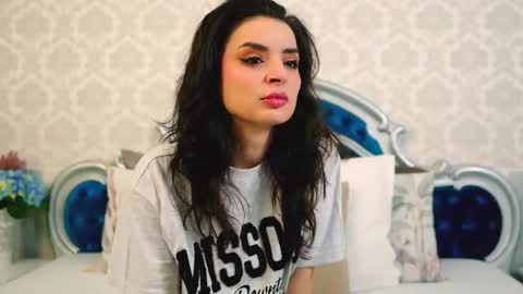 Snapshot of angelmarryy chatting on May 2026 05:04:01 AM Natalia online show from May 2026 05:04:01 AM