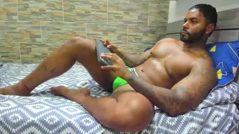 Snapshot of angelo_evans33 chatting on April 2026 01:19:01 AM angelo_evans33 online show from April 2026 01:19:01 AM