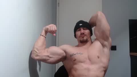  ------- SEX SHOW WITH GUYS AND GIRLS  MUSCLE SHOW online show from February 2025 10:18:01 PM