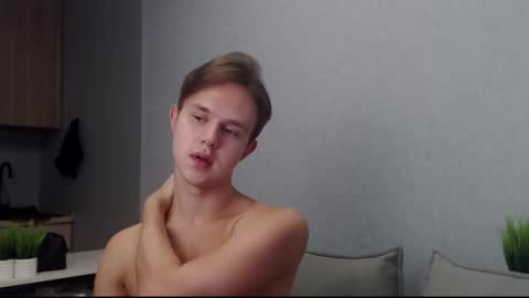 Angel online show from October 2025 08:55:02 AM