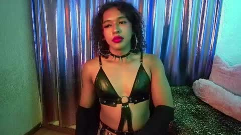 Snapshot of angelsdustxxx chatting on June 2026 06:52:02 AM online show from June 2026 06:52:02 AM