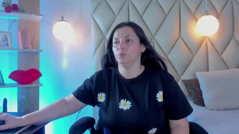 ANGIE online show from April 2026 09:48:02 PM