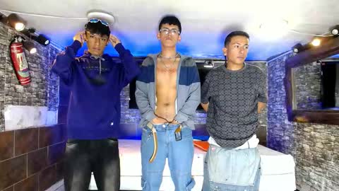 anghelytos online show from October 2025 09:38:02 PM