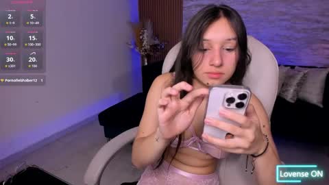Snapshot of angie_smith_x chatting on June 2026 11:05:01 AM angie_smith_x online show from June 2026 11:05:01 AM