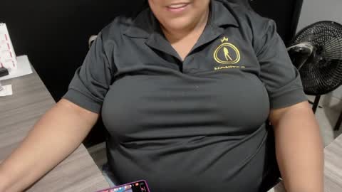 Snapshot of angy_ro12 chatting on January 2025 09:27:01 AM angy online show from January 2025 09:27:01 AM