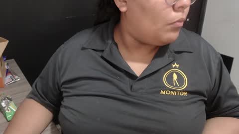 Snapshot of angy_ro12 chatting on January 2025 09:43:01 PM angy online show from January 2025 09:43:01 PM