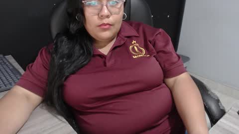 Snapshot of angy_ro12 chatting on September 2025 10:21:01 PM angy online show from September 2025 10:21:01 PM