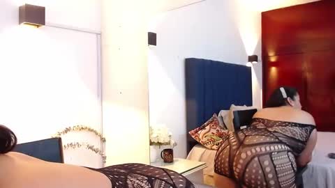 angyrios online show from November 2025 02:28:01 PM