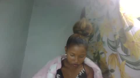 Snapshot of anichamarie0 chatting on July 2026 12:18:02 PM anichamarie0 online show from July 2026 12:18:02 PM