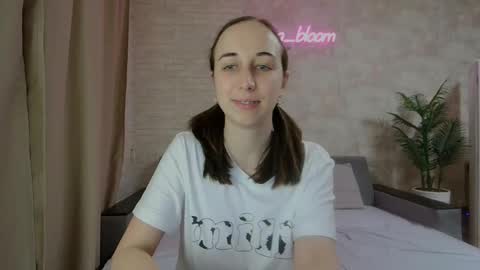 anikabloom online show from January 2025 11:02:02 PM