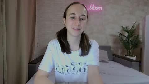 anikabloom online show from January 2025 02:04:01 AM