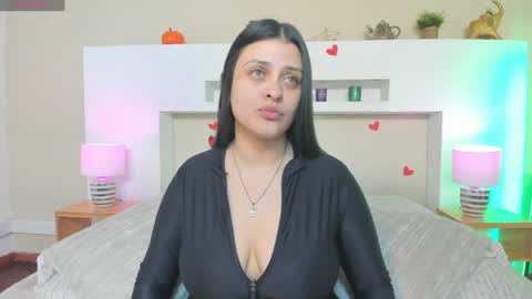Snapshot of anikaromanof chatting on May 2026 11:27:02 AM Anika Romano online show from May 2026 11:27:02 AM