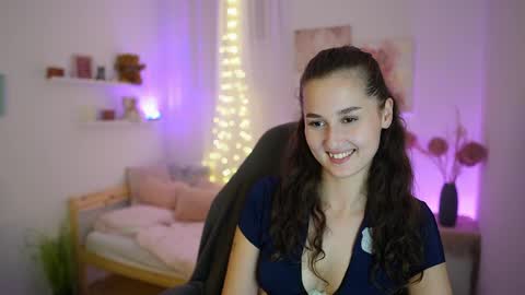 Anita Grey online show from September 2025 06:52:01 PM