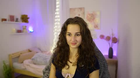 Anita Grey online show from October 2025 07:01:02 PM