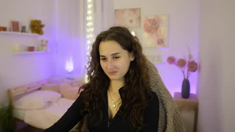 Anita Grey online show from November 2025 08:08:02 PM